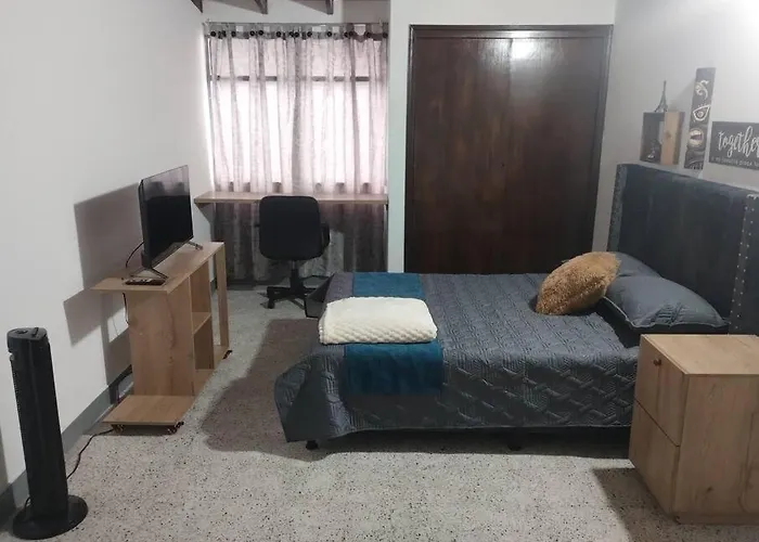 Casa La Victoria Alojamiento Completo Medellin